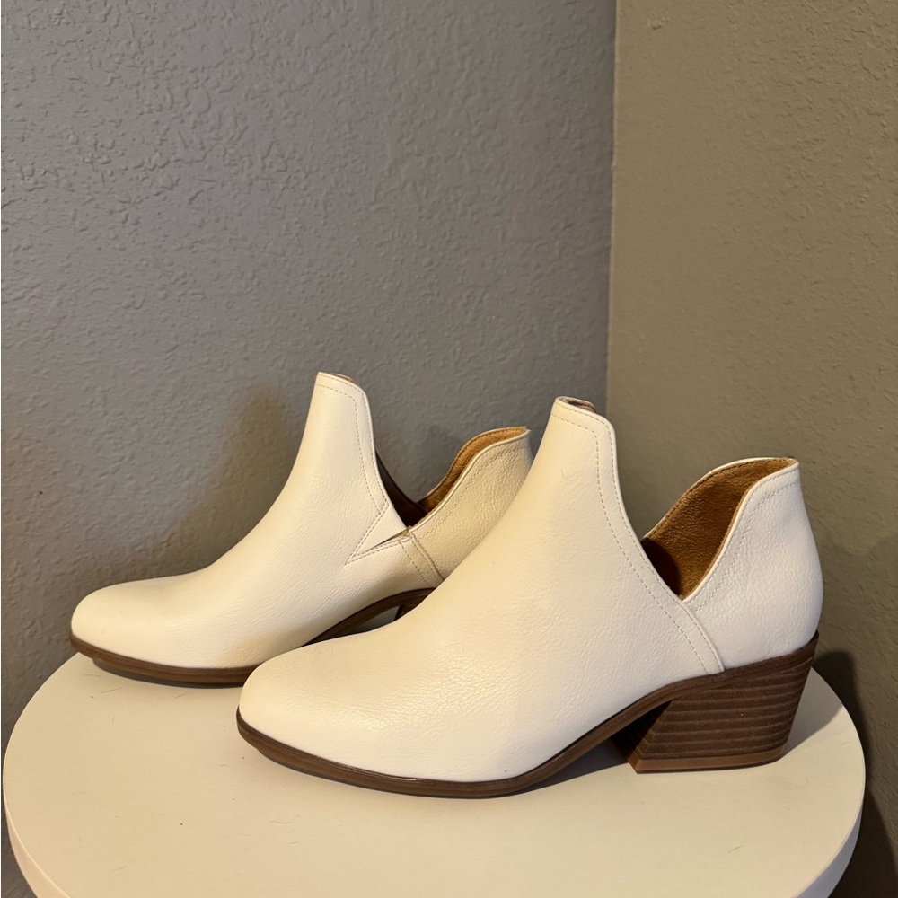 Dr. Scholl’s White Ankle Boots - Picture 2 of 3